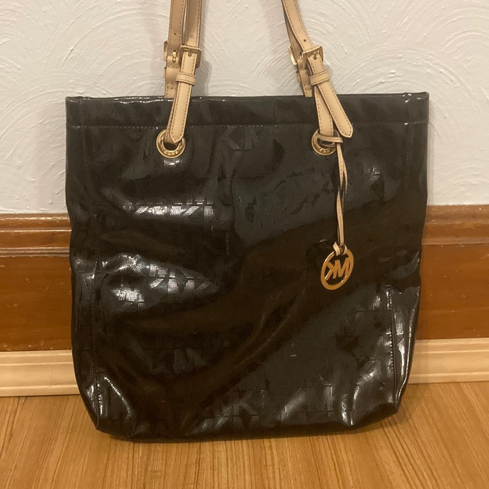Micheal Kors Purse
